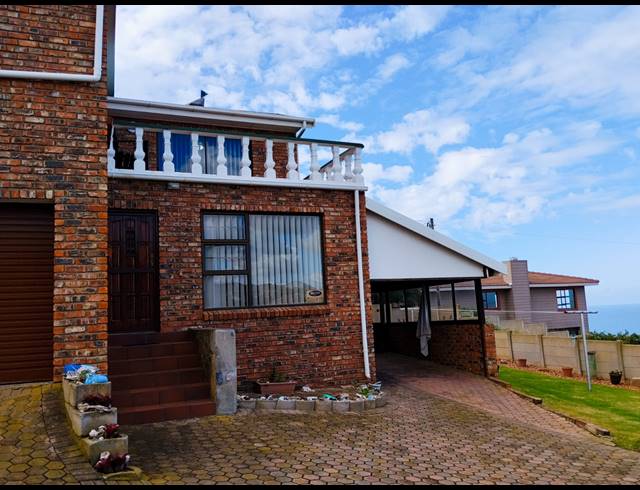 3 BEDROOM HOUSE FOR SALE IN DANA BAY